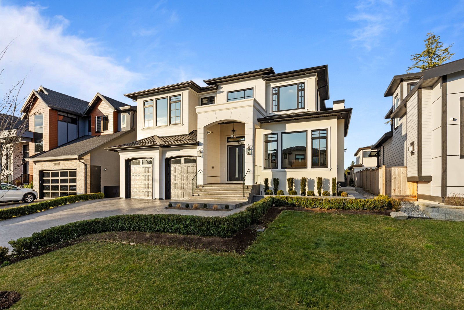 Canyon Ridge - Exterior